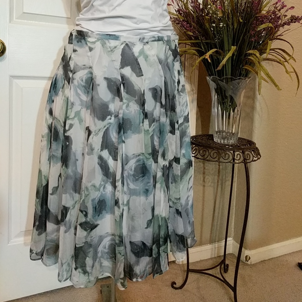 Coldwater Creek blue/grey skirt